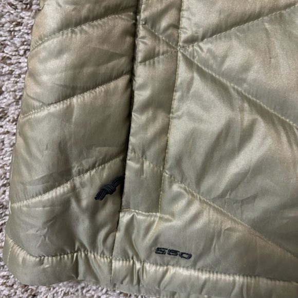 North Face 550 Metallic Vest - Picture 2 of 4